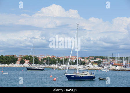 Boote bei Novigrad Stockfoto