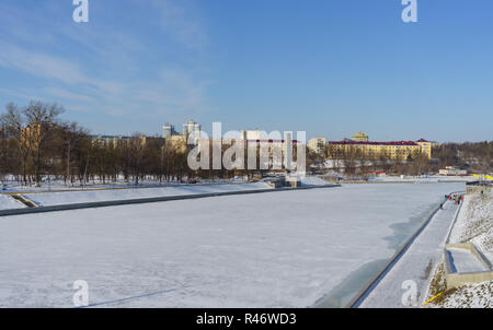 Februar 7, 2018 Orjol, Russland Fluss Oka unter dem Eis in Orel Stockfoto