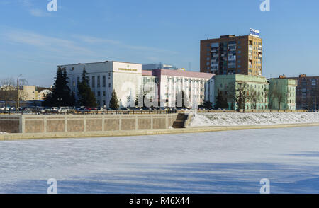 Februar 7, 2018 Orjol, Russland Fluss Oka unter dem Eis in Orel Stockfoto