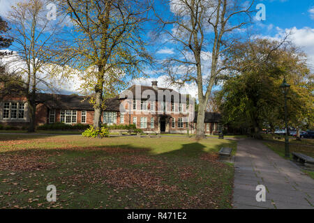 Bournville, Birmingham, UK, 29. Oktober 2018, Bournville Village Green Stockfoto