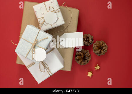 Weihnachten Geschenkboxen Draufsicht und Etikettenvorlage Stockfoto