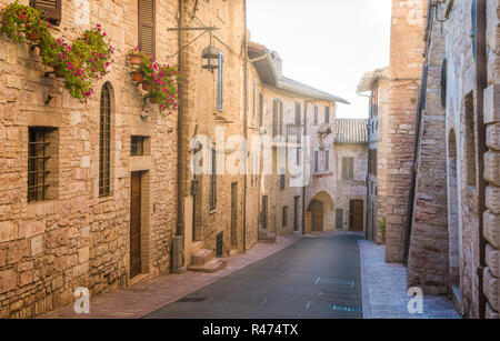 Ein malerischer Anblick in Assisi. Provinz Perugia, Umbrien, Italien. Stockfoto