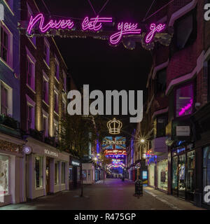 Queen's Bohemian Rhapsody lyrics Auf Carnaby Street. Stockfoto