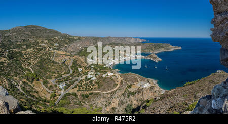 Das malerische Dorf Kapsali in Kythira Island, Griechenland, von oben gesehen. Stockfoto