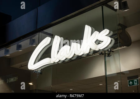 Clarks Schuh Shop Anmelden Bury, Lancashire Stockfoto