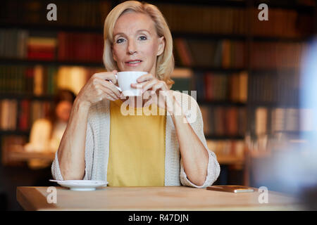 Kaffee im Cafe Stockfoto