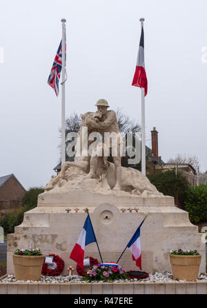 58 (London) Division Memorial, die artilleristen schaukelnd verletzte Pferd die Rolle der Division im Jahr 1918 Schlacht von Amiens, morcourt zu markieren Stockfoto