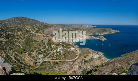 Das malerische Dorf Kapsali in Kythira Island, Griechenland, von oben gesehen. Stockfoto