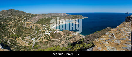 Das malerische Dorf Kapsali in Kythira Island, Griechenland, von oben gesehen. Stockfoto