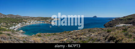 Das malerische Dorf Kapsali in Kythira Island, Griechenland, von oben gesehen. Stockfoto