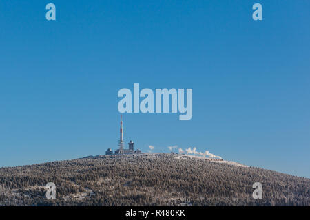 Gipfel Blick zum Brocken mit brockenbahn Stockfoto