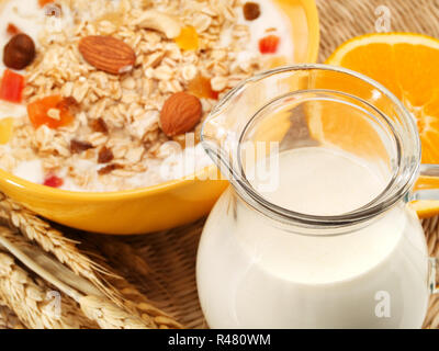 Müsli Frühstück, Müsli Frühstück, Müsli Frühstück, Müsli Frühstück Stockfoto