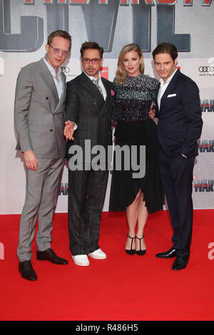 Paul Bettany, Robert Downey Jr, Emily Van Camp, Daniel Brühl, Premiere First Avenger Bürgerkrieg, Sony Center Berlin, 21.04.2016 Stockfoto