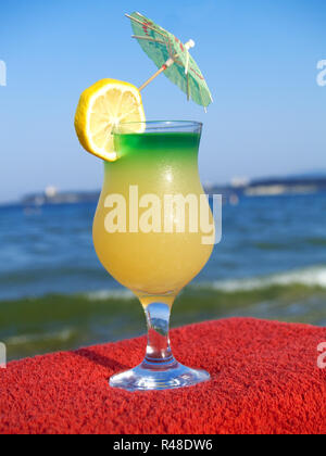 Cocktails am Strand, Cocktails am Strand, Cocktails am Strand, Cocktails am Strand Stockfoto