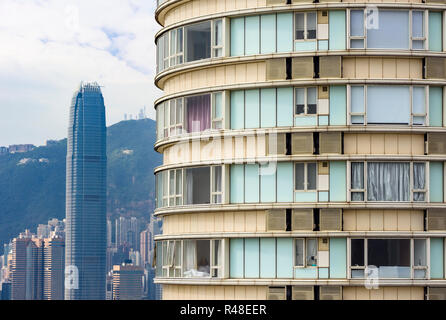 Hochhaus leben in das Meisterwerk Gebäude mit Blick auf Hong Kong Island, in Tsim Sha Tsui, Kowloon, Hong Kong Stockfoto