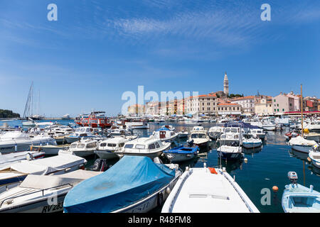 Boote in Rovinj, Kroatien Stockfoto