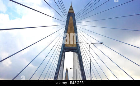 Mega schlinge Brücke in Bangkok, Thailand Stockfoto