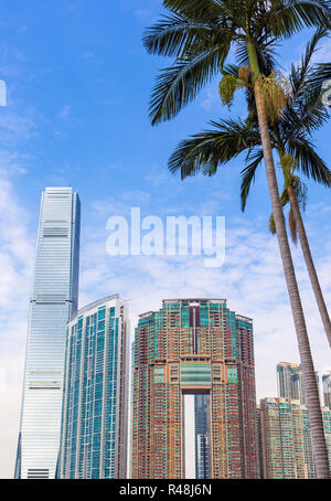 Detail der Hong Kong Entwicklung der Union Square, einschließlich der International Commerce Centre, der Hafenpromenade und der Bogen, West Kowloon, Hong Kong Stockfoto