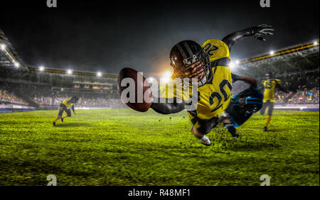 Opposition von zwei Mannschaften. Mixed Media Stockfoto