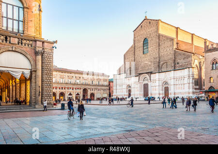 Kirche San Petronio an der Piazza Maggiore in Bologna, Italien Stockfoto