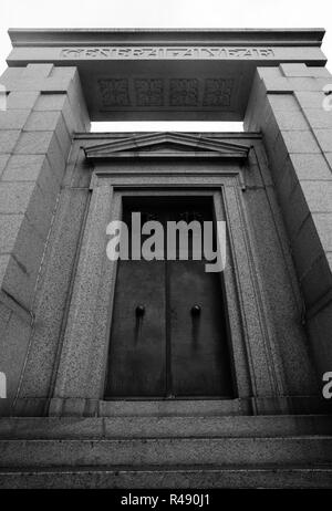 Mono-Denkmal Alvear am Friedhof von Recoleta Stockfoto