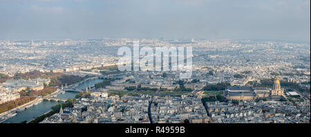 Blick von Osten der Innenstadt von Paris mit Blick auf den Fluss Siene Stockfoto