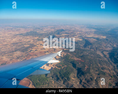 Luftbild des spanischen Land Seite aus dem Fenster des Flugzeuges Stockfoto