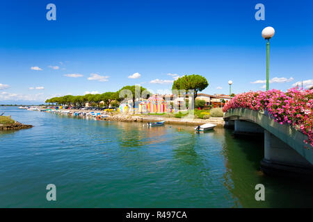 Schönen Sommer Szene im Stadtzentrum von Grado, Friaul-Julisch Venetien, Italien Stockfoto