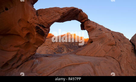 Arch Rock im Valley of Fire State Park Nevada Stockfoto