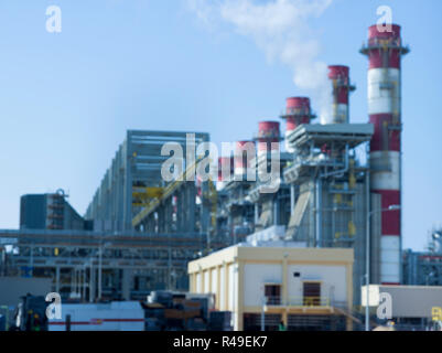 Unscharfe industriellen Hintergrund Bild eines Kraftwerks an einem sonnigen Tag Stockfoto