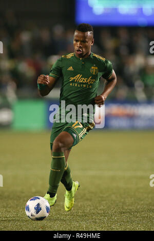 Portland, Oregon, USA. November 25, 2018: Portland Timbers, Jeremy Ebobisse (17) mit der Kugel, während eines Spiels zwischen sportlichen KC und die Portland Timbers an der Vorsehung Park in Portland. Sporting KC und die Hölzer 0:0 Unentschieden im ersten Bein der MLS Western Conference Finals. Sean Brown/CSM Credit: Cal Sport Media/Alamy leben Nachrichten Stockfoto