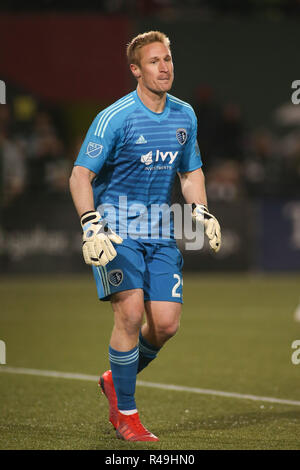 Portland, Oregon, USA. November 25, 2018: Sporting KC Torwart Tim Melia (29) Während eines Spiels zwischen sportlichen KC und die Portland Timbers an der Vorsehung Park in Portland. Sporting KC und die Hölzer 0:0 Unentschieden im ersten Bein der MLS Western Conference Finals. Sean Brown/CSM Credit: Cal Sport Media/Alamy leben Nachrichten Stockfoto