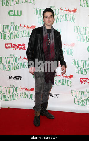 HOLLYWOOD, CA - 25. NOVEMBER: RJ Wort, an der 87. jährlichen Hollywood Christmas Parade am Hollywood Blvd. in Hollywood, Kalifornien am November 25, 2018, Quelle: Faye Sadou/MediaPunch Stockfoto