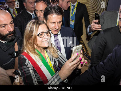 Foto LaPresse - Andrea Panegrossi 26/11/2018 - Roma, Italia. POLITICA EUR, La Nuvola. Convegno dei sindaci Italiani organizzato da Poste Italiane Il Presidente del Consiglio Giuseppe Conte Foto Andrea Panegrossi LaPresse - 26/10/2018 - Rom, Italien EUR, La Nuvola. Konferenz der italienischen Bürgermeister organisiert von Poste Italiane Stockfoto