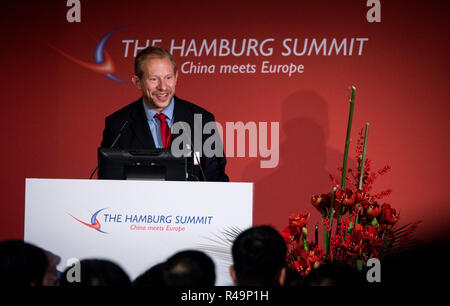 Hamburg, Deutschland. 26 Nov, 2018. Tobias Bergmann, Präsident der Handelskammer Hamburg, wird bei der Eröffnung der Konferenz "Hamburg Summit - China Meets Europe" der Handelskammer Hamburg sprechen. Globale wirtschaftliche Interdependenz ist eines der wichtigsten Themen der Konferenz, die zum achten Mal in der Handelskammer. Credit: Christian Charisius/dpa/Alamy leben Nachrichten Stockfoto