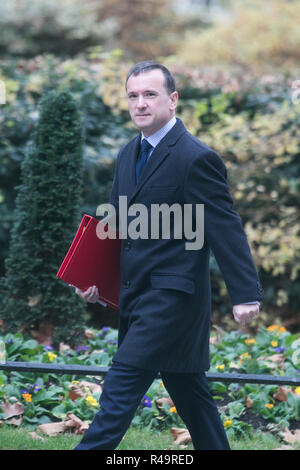 London, Großbritannien. 26. November 2018. Alun Cairns MP Staatssekretär für Wales kommt an der Downing Street Credit: Amer ghazzal/Alamy leben Nachrichten Stockfoto