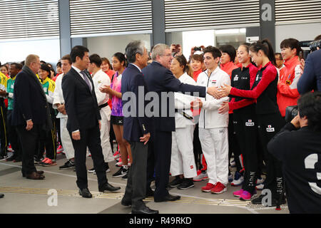 IOC Thomas Bach, 25. November 2018: Internationale Olympische Komitee Präsident Thomas Bach besucht die Ajinomoto National Training Center in Tokio, Japan. Credit: YUTAKA/LBA SPORT/Alamy leben Nachrichten Stockfoto