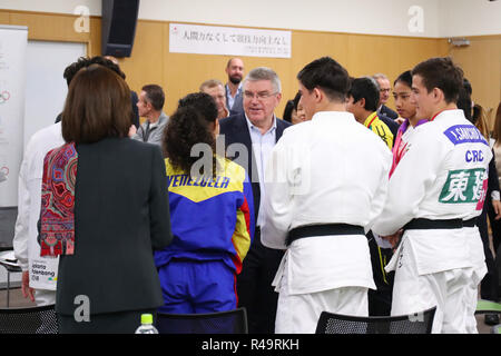 IOC Thomas Bach, 25. November 2018: Internationale Olympische Komitee Präsident Thomas Bach besucht die Ajinomoto National Training Center in Tokio, Japan. Credit: YUTAKA/LBA SPORT/Alamy leben Nachrichten Stockfoto