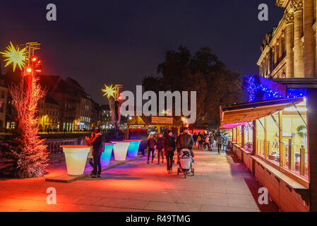 (181126) - Straßburg, November 26, 2018 (Xinhua) - Foto an November 23, 2018 zeigt der Weihnachtsmarkt in Straßburg, Frankreich. Der diesjährige Weihnachtsmarkt in Straßburg ist von Nov. 23 bis Dez. 30 statt. (Xinhua / Genevieve Engel) Stockfoto