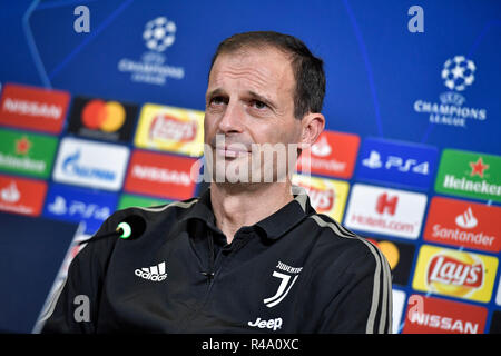 Foto LaPresse/Marco Alpozzi 26/11/2018 Turin (Italia) Sport calcio FC Juventus prima Conferenza della Partita di Champions League Juventus vs Valencia - Champions League Fase ein GIRONI - Gruppo H-Stadio Allianz Stadion Nella Foto: Massimiliano Allegri (Juventus F.C.); Foto LaPresse/Marco Alpozzi 26. November, 2018 Turin (Italien) Sport Fussball FC Juventus Pressekonferenz vor Juventus vs Valencia - Champions League - Gruppe H - Stadio Allianz Stadion im Pic: Massimiliano Allegri (Juventus F.C.); Stockfoto