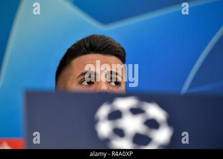 Foto LaPresse/Marco Alpozzi 26/11/2018 Turin (Italia) Sport calcio FC Juventus prima Conferenza della Partita di Champions League Juventus vs Valencia - Champions League Fase ein GIRONI - Gruppo H-Stadio Allianz Stadion Nella Foto: Joao Cancelo (Juventus F.C.); Foto LaPresse/Marco Alpozzi 26. November, 2018 Turin (Italien) Sport Fussball FC Juventus Pressekonferenz vor Juventus vs Valencia - Champions League - Gruppe H - Stadio Allianz Stadion im Pic: Joao Cancelo (Juventus F.C.) Stockfoto