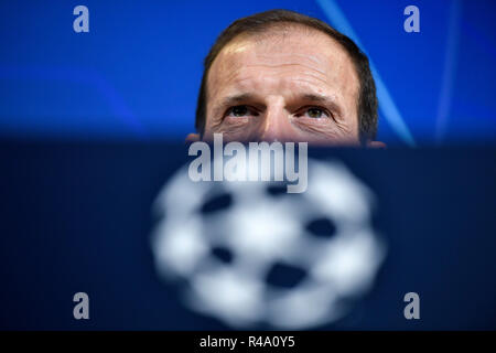 Foto LaPresse/Marco Alpozzi 26/11/2018 Turin (Italia) Sport calcio FC Juventus prima Conferenza della Partita di Champions League Juventus vs Valencia - Champions League Fase ein GIRONI - Gruppo H-Stadio Allianz Stadion Nella Foto: Massimiliano Allegri (Juventus F.C.); Foto LaPresse/Marco Alpozzi 26. November, 2018 Turin (Italien) Sport Fussball FC Juventus Pressekonferenz vor Juventus vs Valencia - Champions League - Gruppe H - Stadio Allianz Stadion im Pic: Massimiliano Allegri (Juventus F.C.); Stockfoto