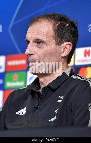 Foto LaPresse/Marco Alpozzi 26/11/2018 Turin (Italia) Sport calcio FC Juventus prima Conferenza della Partita di Champions League Juventus vs Valencia - Champions League Fase ein GIRONI - Gruppo H-Stadio Allianz Stadion Nella Foto: Massimiliano Allegri (Juventus F.C.); Foto LaPresse/Marco Alpozzi 26. November, 2018 Turin (Italien) Sport Fussball FC Juventus Pressekonferenz vor Juventus vs Valencia - Champions League - Gruppe H - Stadio Allianz Stadion im Pic: Massimiliano Allegri (Juventus F.C.); Stockfoto