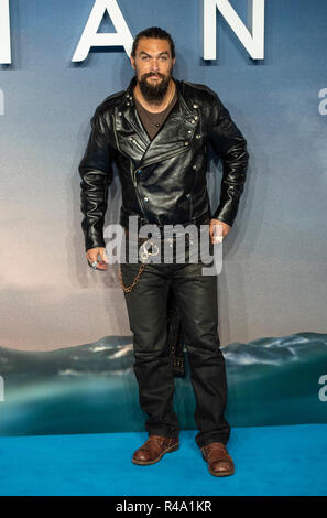 London, Großbritannien. 26. November 2018. Jason Momoa besucht die Weltpremiere von "aquaman" im Cineworld Leicester Square am 26. November 2018 in London, England Credit: Gary Mitchell, GMP-Media/Alamy leben Nachrichten Stockfoto