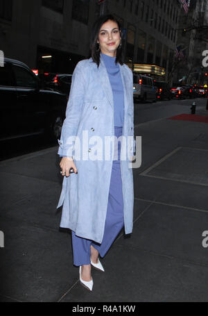 New York, NY, USA. 26 Nov, 2018. Morena Baccarin in New York Live gesehen Förderung ihren neuen Film Elliot die Kleinsten Rentiere in New York City am 26. November 2018. Credit: Rw/Medien Punch/Alamy leben Nachrichten Stockfoto