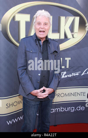 Folker Bohnet, Sprechen im Kult Eiscafé, Hamburg, 17.04.2016 Stockfoto