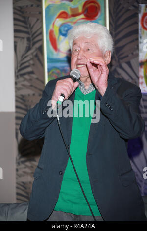 Gotthilf Fischer, Sprechen im Kult Eiscafé, Hamburg, 17.04.2016 Stockfoto