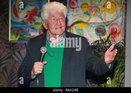 Gotthilf Fischer, Sprechen im Kult Eiscafé, Hamburg, 17.04.2016 Stockfoto