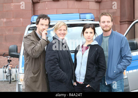 Jörg Hartmann, Anna Schudt, Aylin Tezel, Stefan Konarske, Tatort Dortmund - Sturm, Historisches Rathaus - Friedenplatz, Dortmund, 25.04.2016 Stockfoto