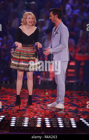 Sarah Jane Scott, Florian Silbereisen, das grosse Sterben ueberraschende Schlagerfest, Zeigen der Beispiele mit Florian Silbereisen, Messehalle Halle/Saale, 16.04.2016 Stockfoto